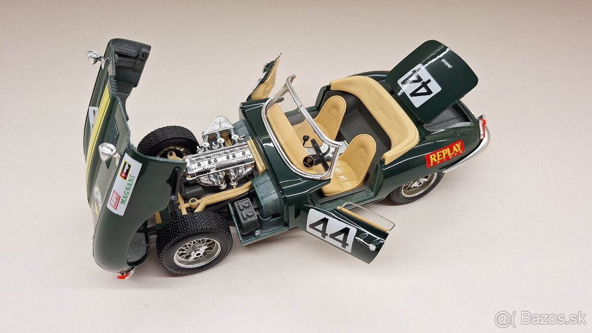 1:18 JAGUAR E CABRIO No. 44 - 10
