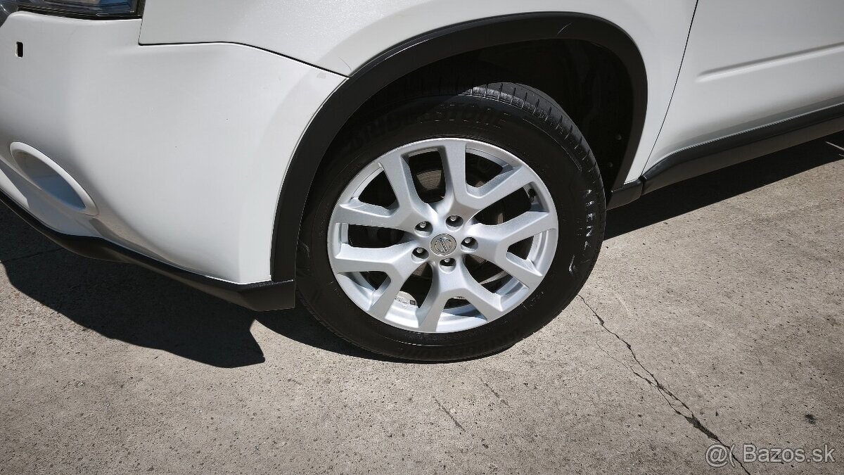 Nissan X-Trail T31 - 10