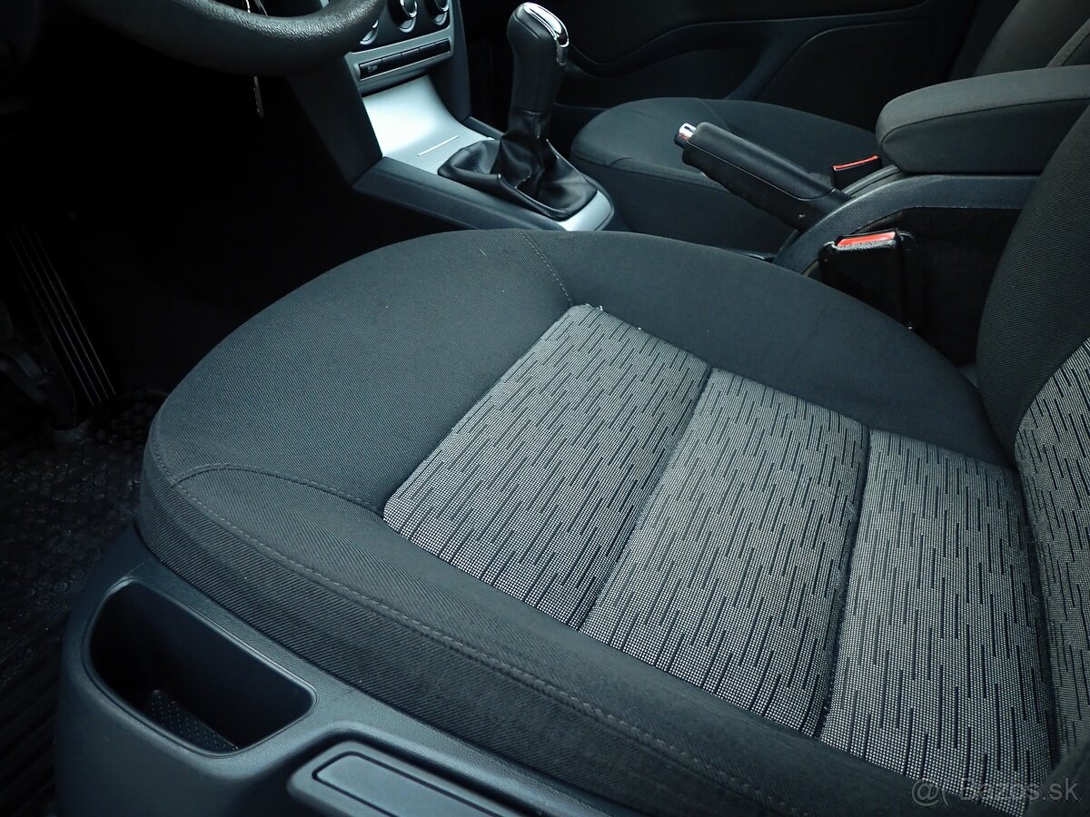 ŠKODA OCTAVIA COMBI 1.6TDI 4x4 2013 KLIMA, STK, ŠPZ - 10