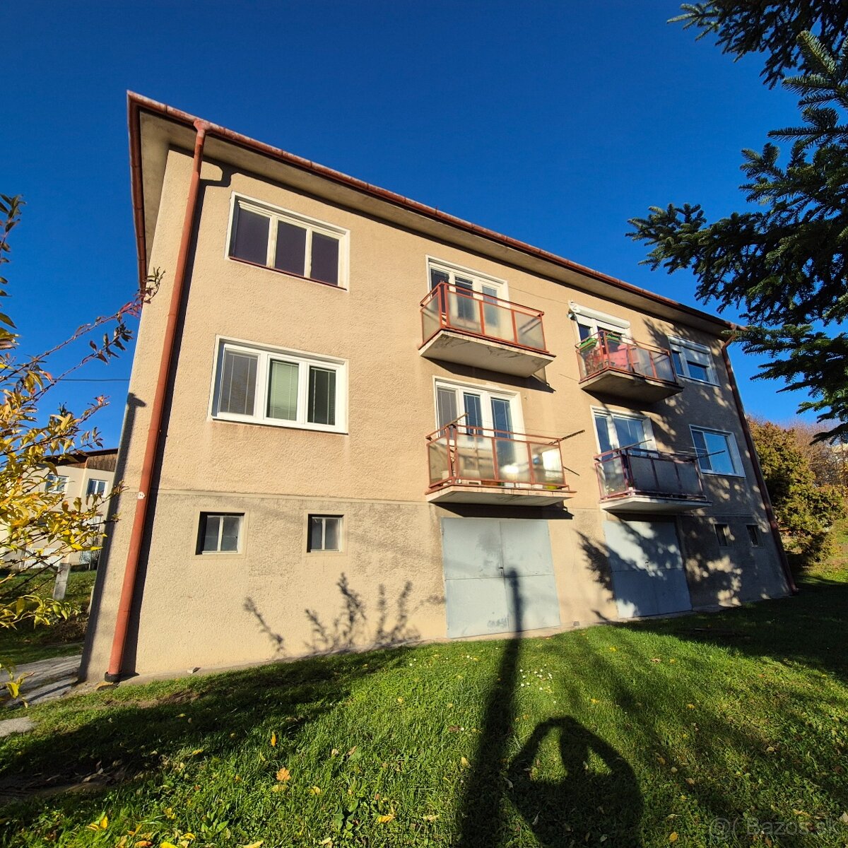 TIMA Real ponúka na predaj 3-izbový byt s balkónom, garážou - 10