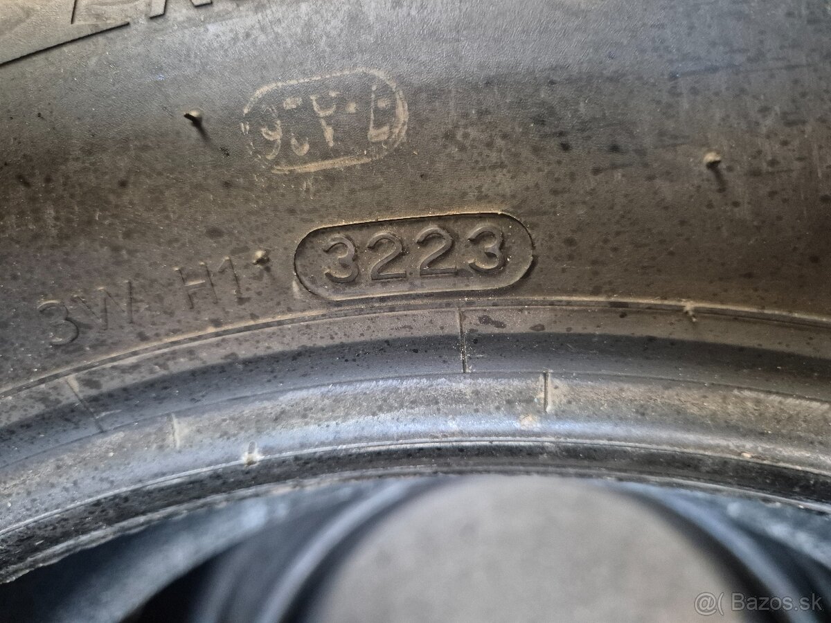 215/60 r17 zimné 4 ks HANKOOK dezén 8,9 - 7,5 mm DOT2023 - 10