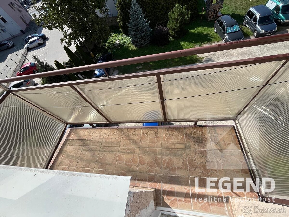 Garsónka Nové Mesto nad Váhom, ul. Piešťanská, balkón, zaria - 10