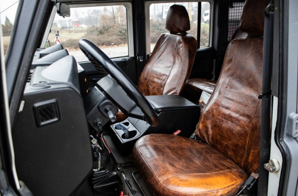 Land Rover Defender 110 SW, 90kW, (2007) - 10