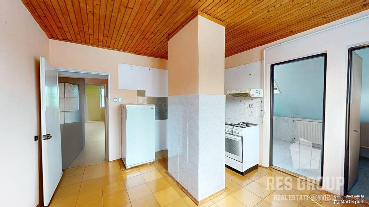 Na predaj, rodinný dom so 7 izbami, 1573 m2 Pozemok, Dubové - 10