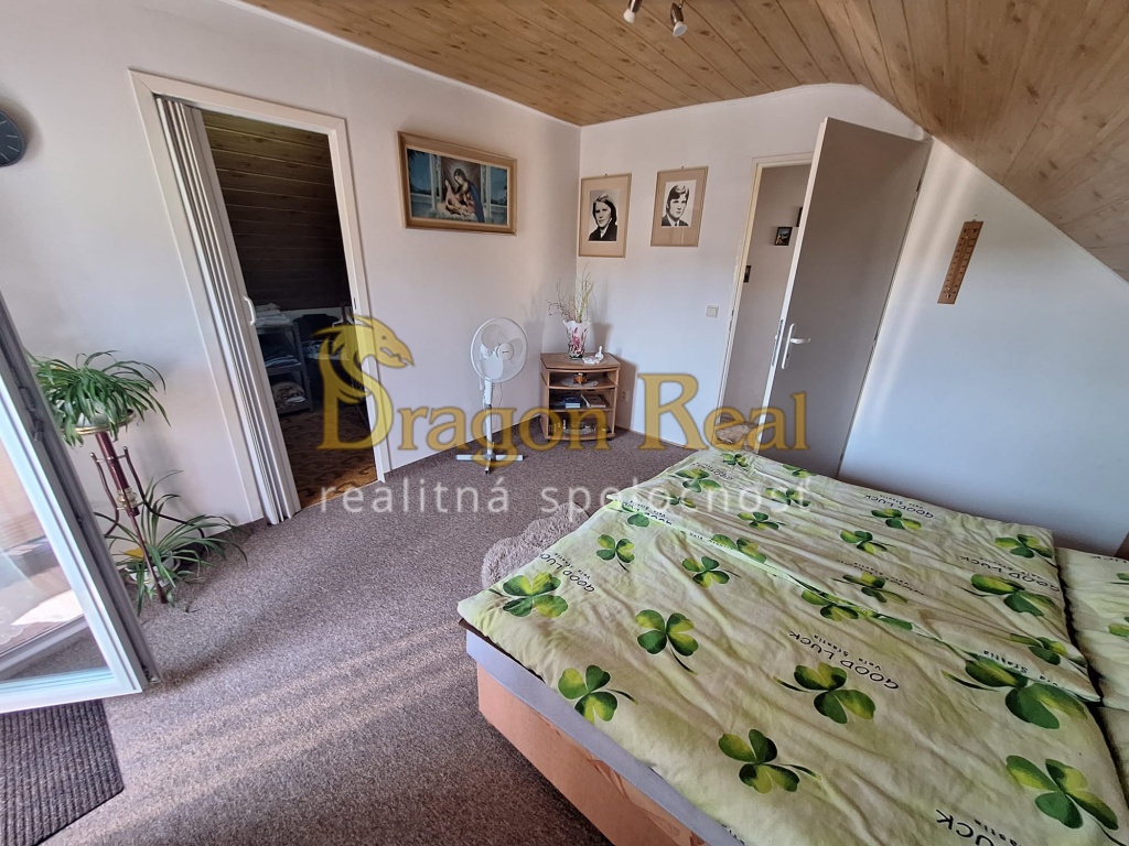 PREDAJ – Rodinný dom s garážou a altánkom – ČERVENÁ VODA - 10