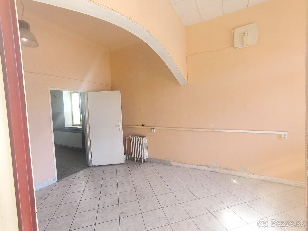 VÝHODNÁ INVESTÍCIA: ZAUJÍMAVÁ NEHNUTEĽNOSŤ VHODNÁ NA MNOHO V - 10