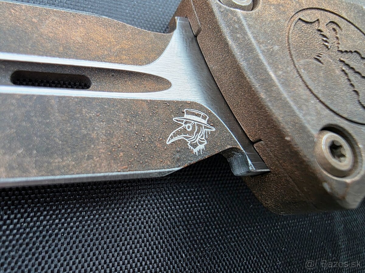 Microtech Combat Troodon Gen III Plague Outbreak - 10