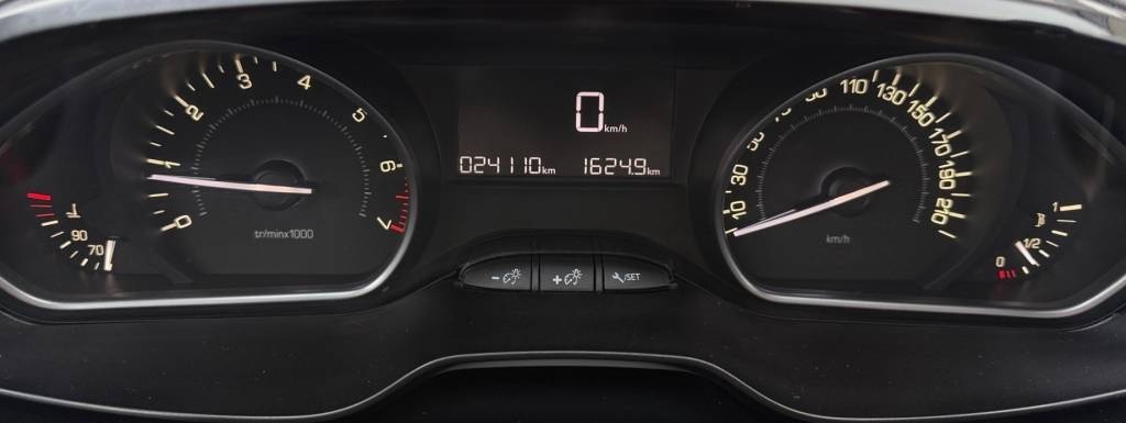 Peugeot 208 1.2 PureTech Allure - 10