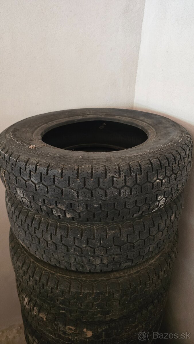 Kolesá s pneumatikami hlavne škoda - 10