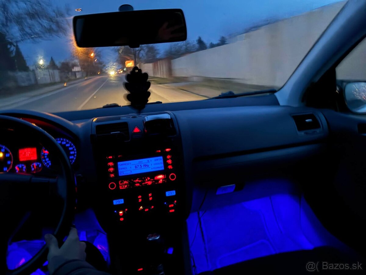 Predám Volkswagen Golf V 1.4 55kw - 10