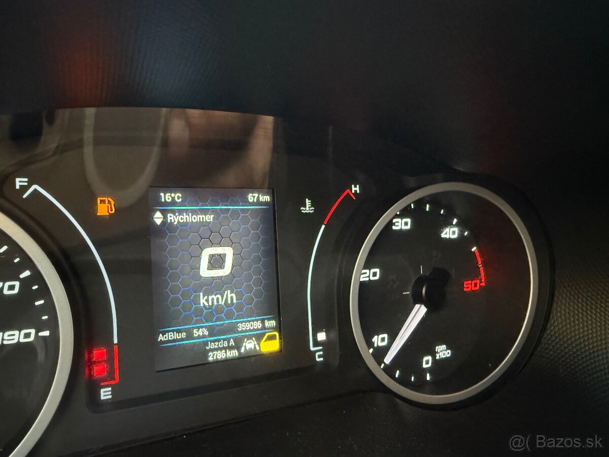 Iveco 50c18 Odťahovy špeciál - 10