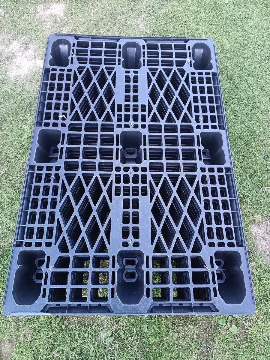 Predám plastové palety.... - 10