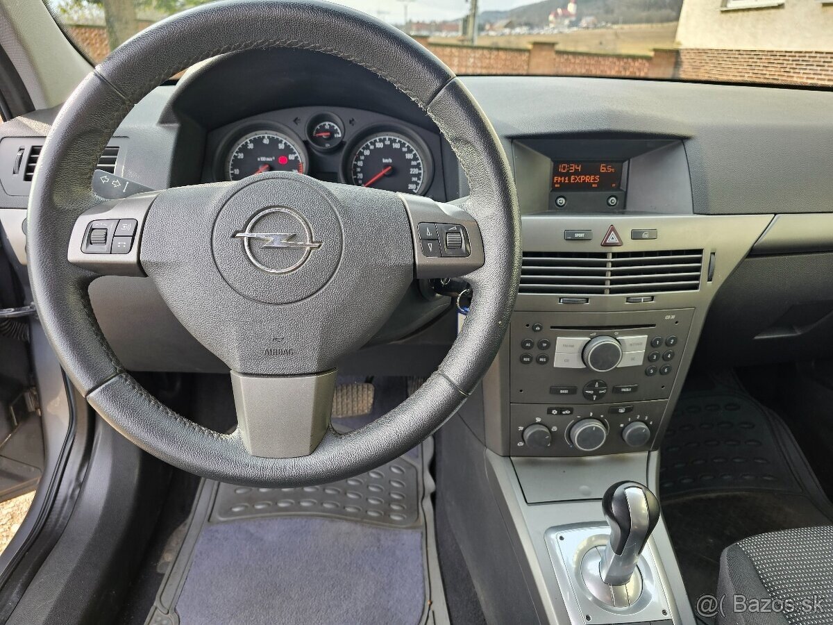 Predáme Opel Astra automat 1,6 benzín -16V 85kW - 10