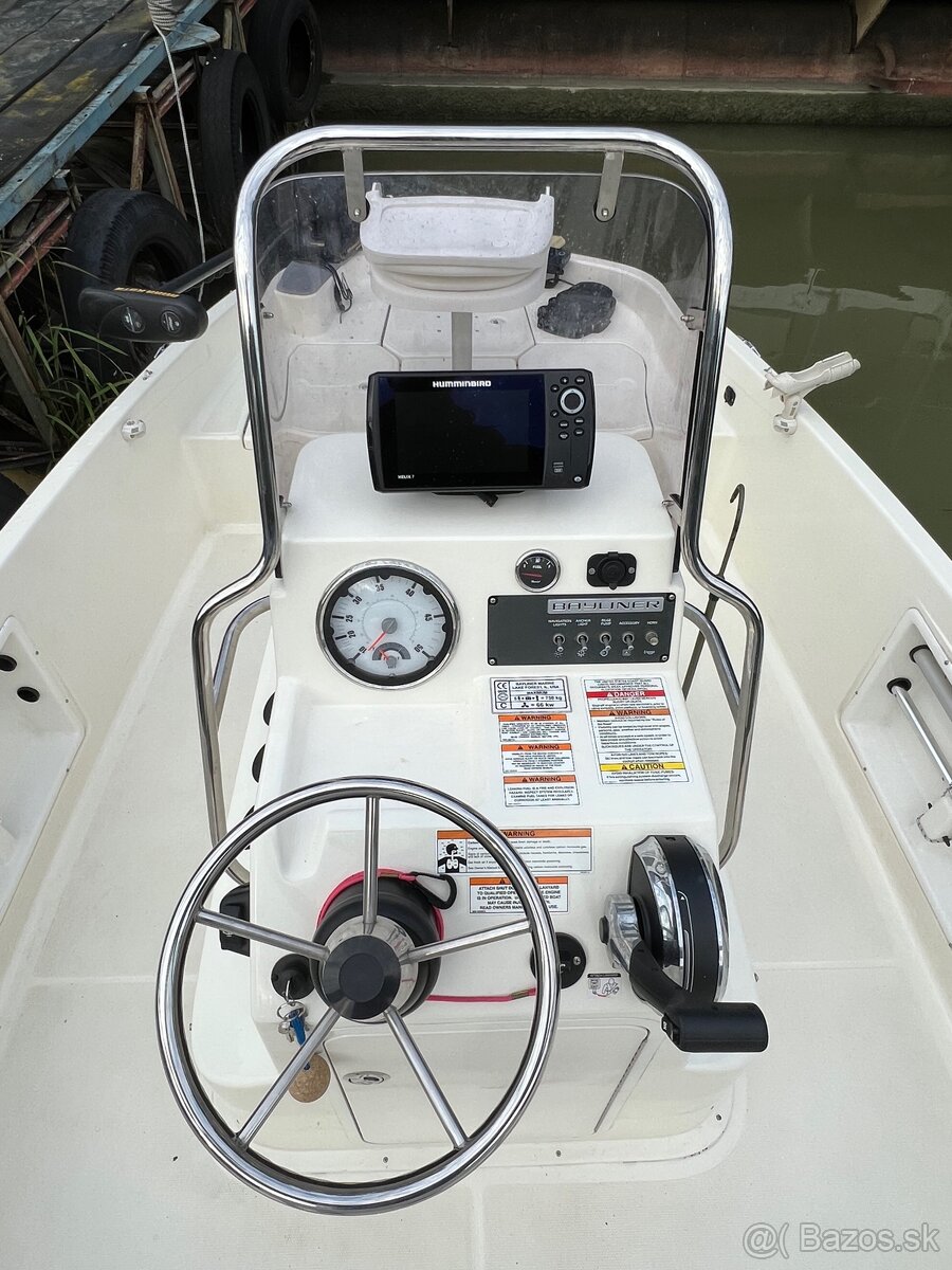 Motorový čln BAYLINER CC5E + vozík - 10