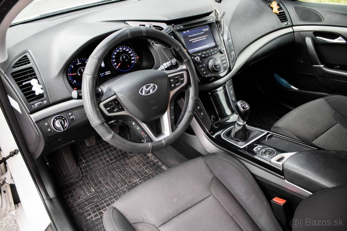 Hyundai i40 CW 1.7 CRDi, 100 kW (2015) - 10