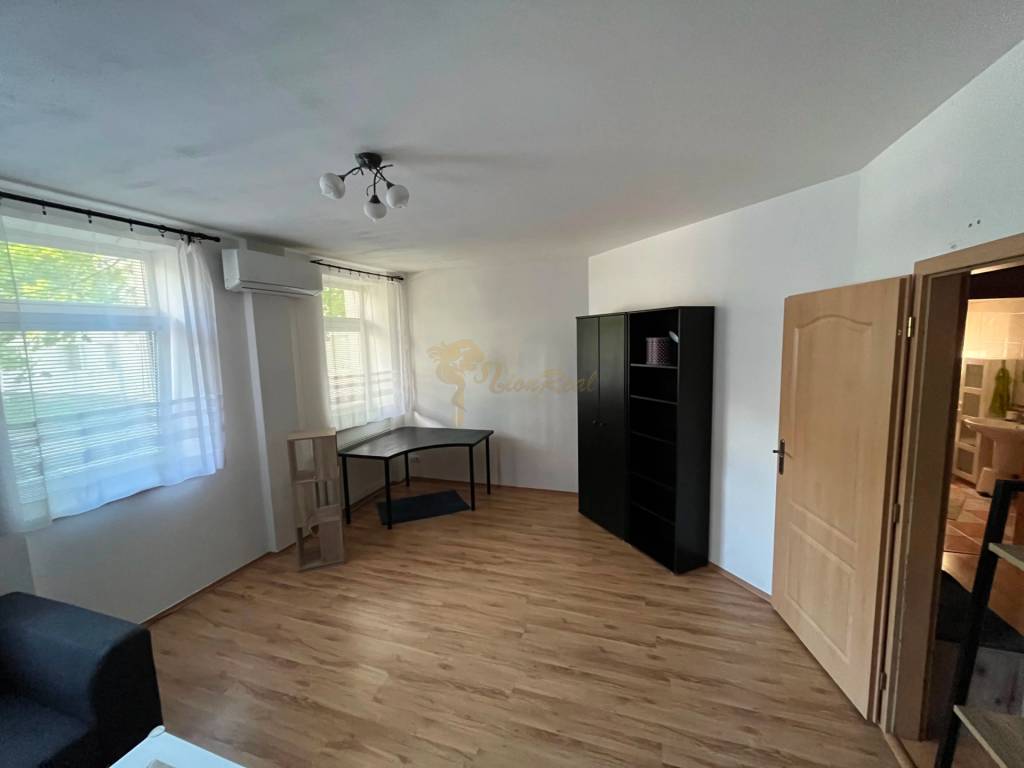 2-izb. byt v tehlovom dome, Záhradnícka ul., Ružinov - Nivy - 10