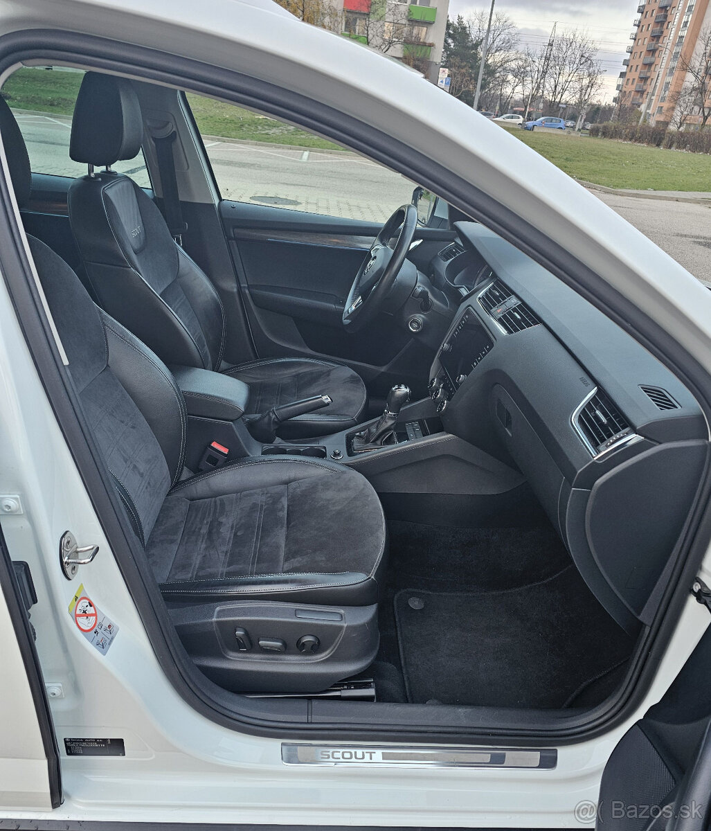 Skoda Octavia Combi Scout 2.0 TDi DSG 4x4 135 kW, r.2019 - 10