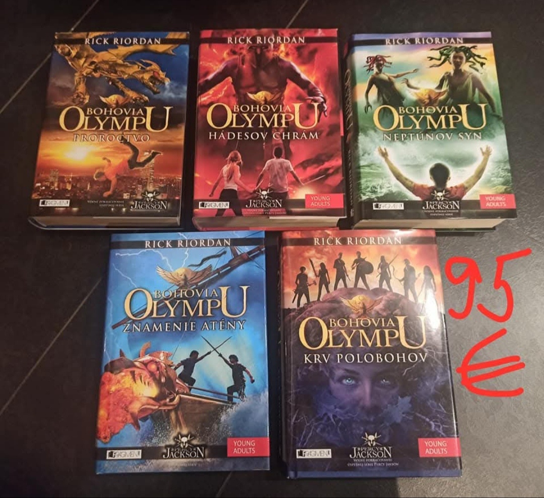 knihy, vacsinou serie, krimi, fantasy.. - 10