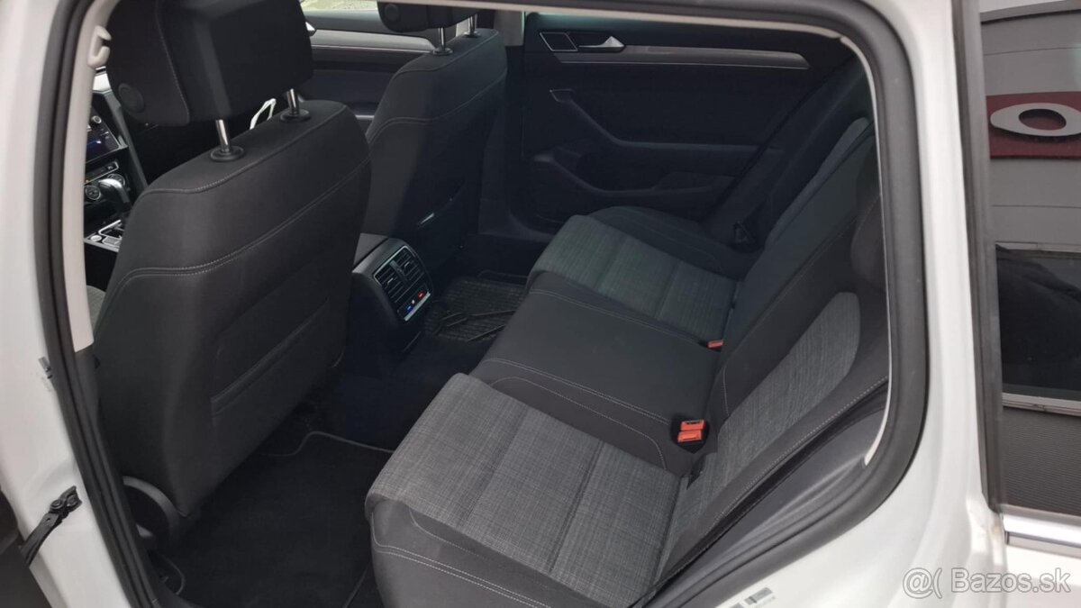 Volkswagen Passat Variant 2.0 TDI EVO Business, PANORAMA, WE - 10
