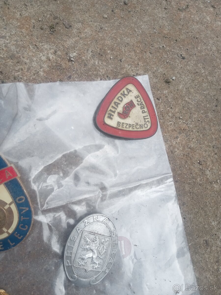 Odznaky popolníky plechové krabice - 10