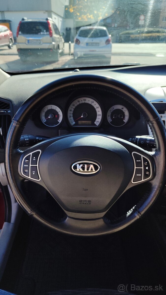 Kia ProCeed 1.4, nová STK a EK, 186 000 km - 10