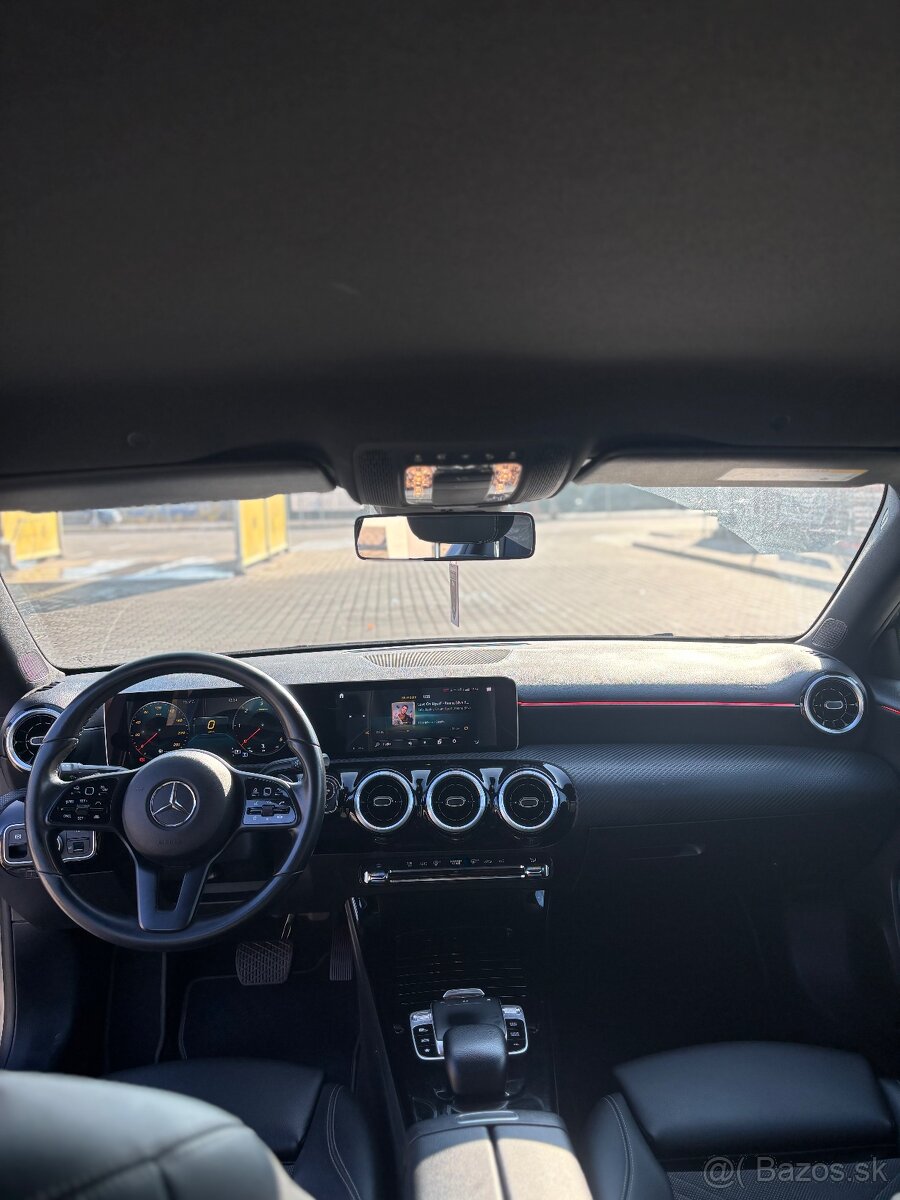 Mercedes Benz A180d Sedan, r. 2019 - 10