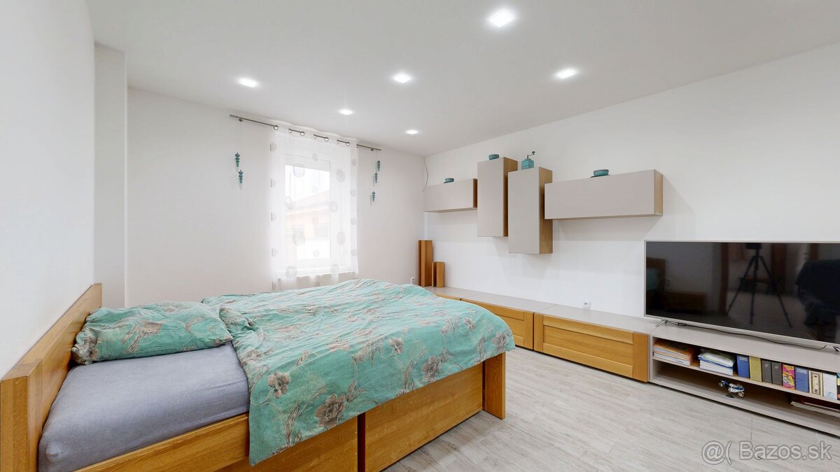 PREDAJ – VEĽKÝ 7-IZBOVÝ RODINNÝ DOM V TRNAVE, VHODNÝ NA BÝVA - 10