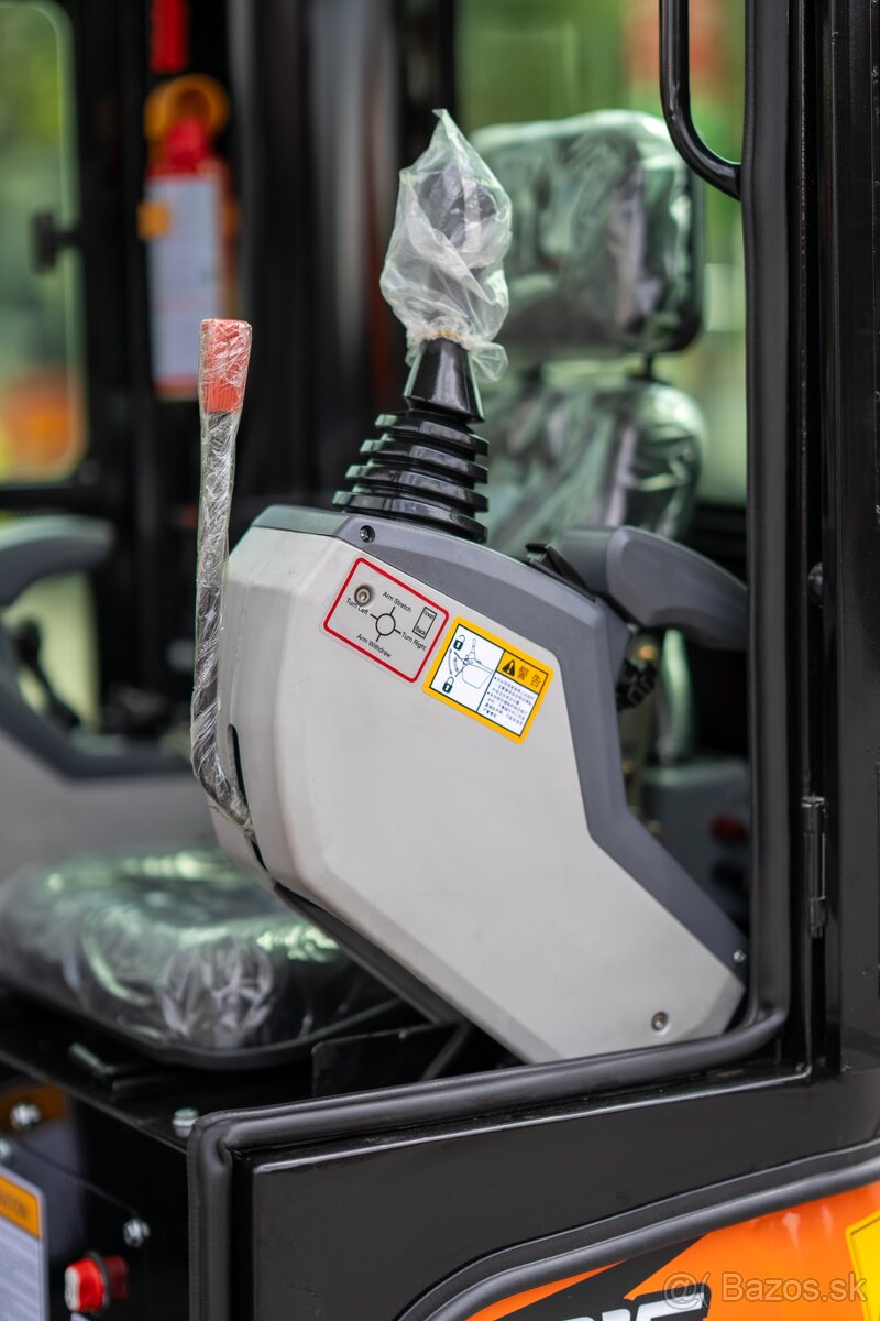 Minibager VIP15 s kabinou – Silný stroj s plným komfortem - 10