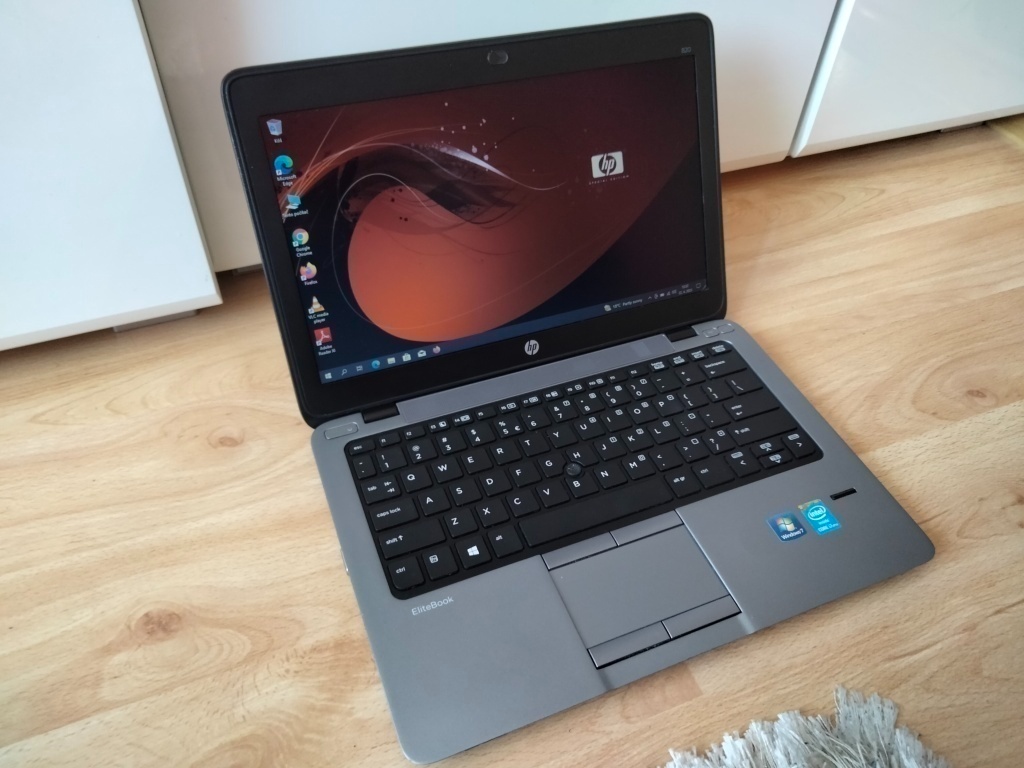 12" HP elitebook 820 g1 / Intel core i7 /16gb ram /ssd disk - 10