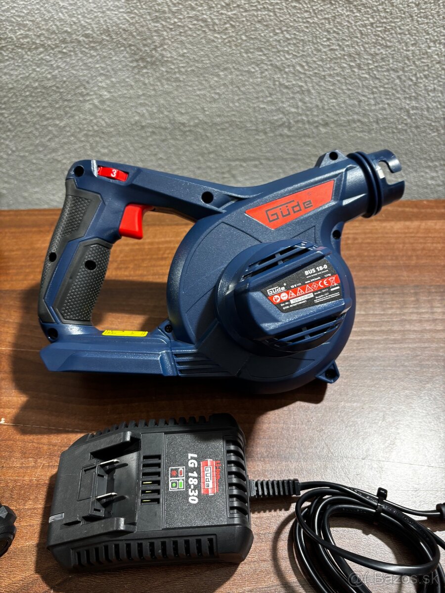 Aku vysávač a fúkač - 10