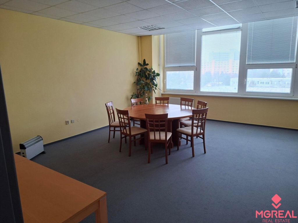 TOP CENA: Administratíva 420m2, Dúbravka - 10