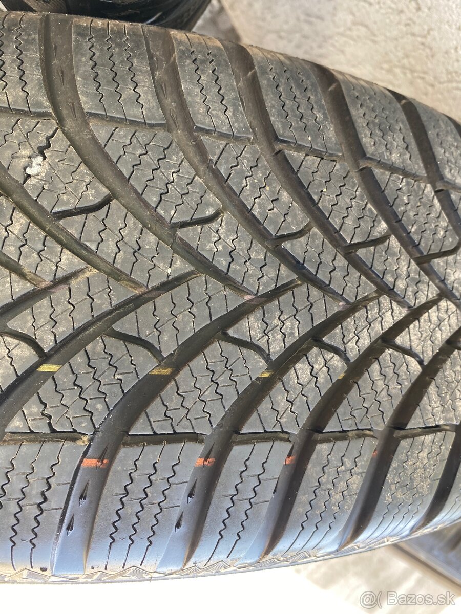 Semperit, 215/65 r17 zimná sada - 10