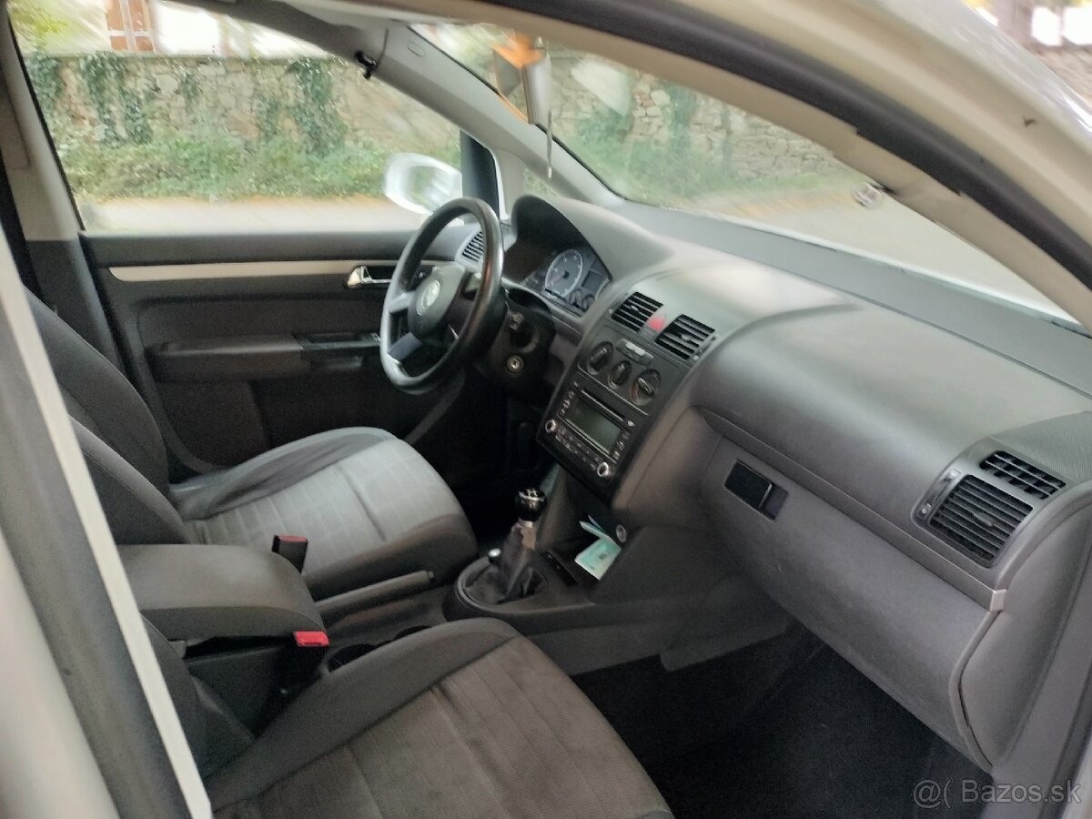 Volkswagen TOURAN 1.9 TDI ELEGANCE 77KW M6 ROK 2006 - 10
