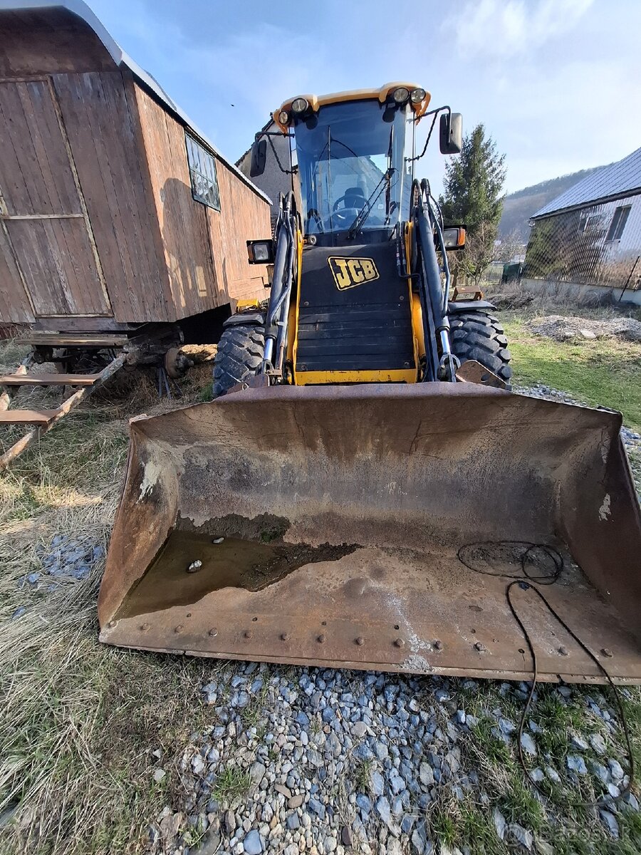 JCB 411 - 10