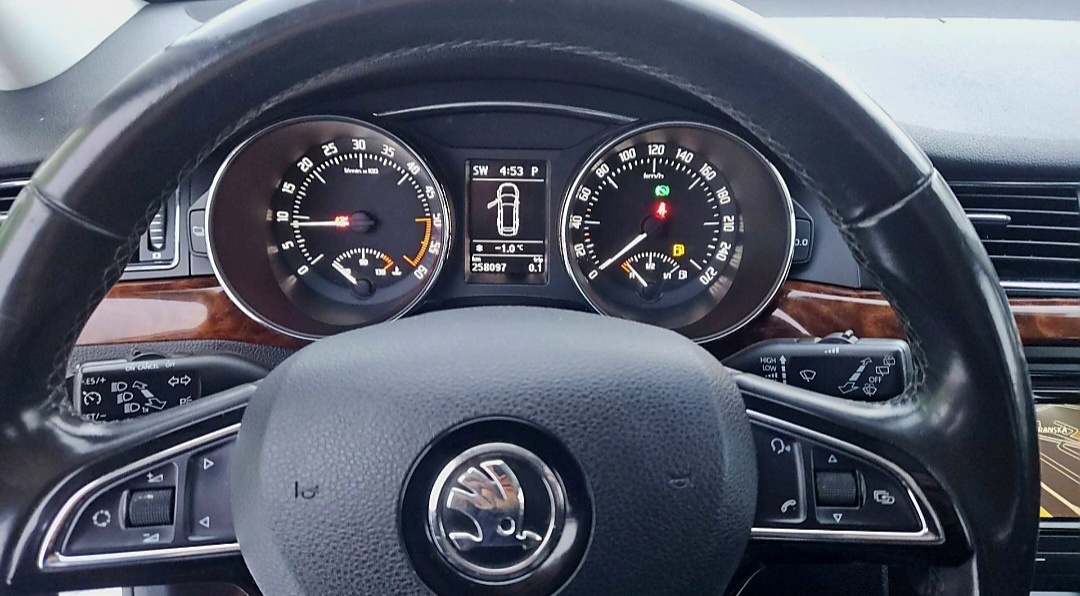 ŠKODA SUPERB COMBI - PREDAJ AJ NA SPLÁTKY - 10