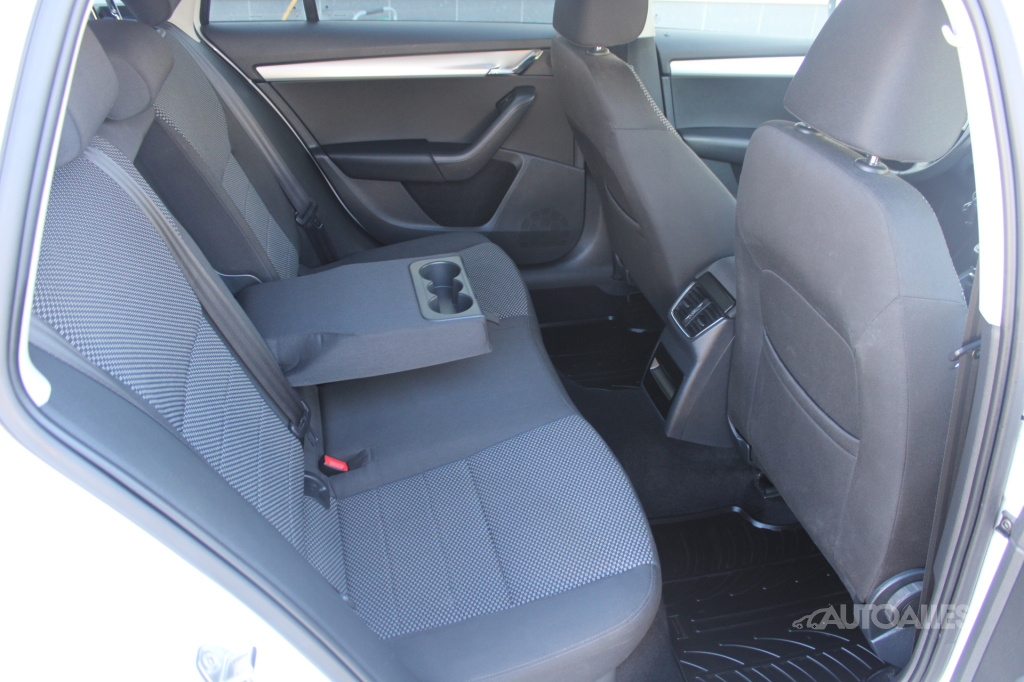 Škoda Octavia Combi 1,4 TGi 81 kW - 10