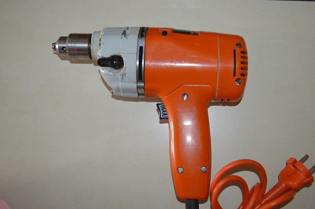 predam - originalna suprava Black and Decker - 10