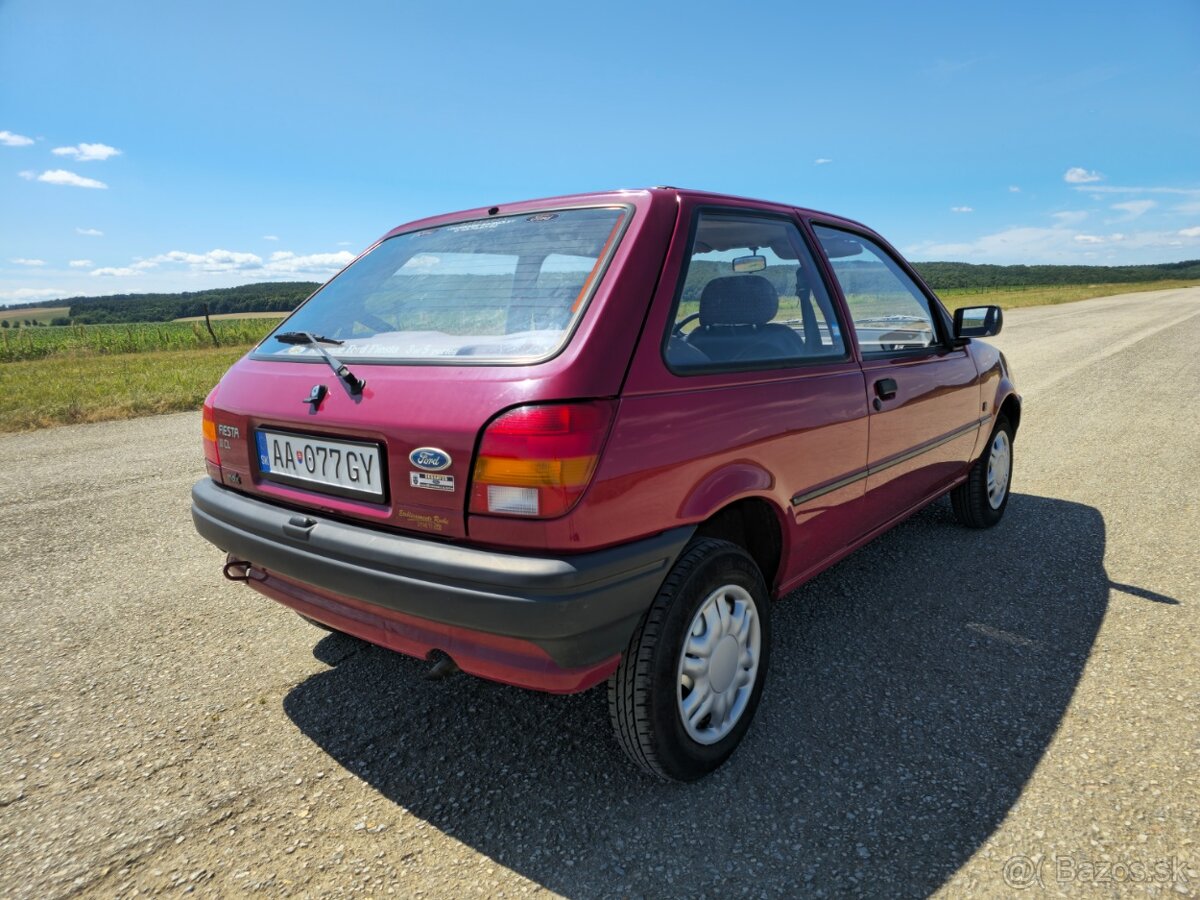 Ford Fiesta 1.1 automat - 10