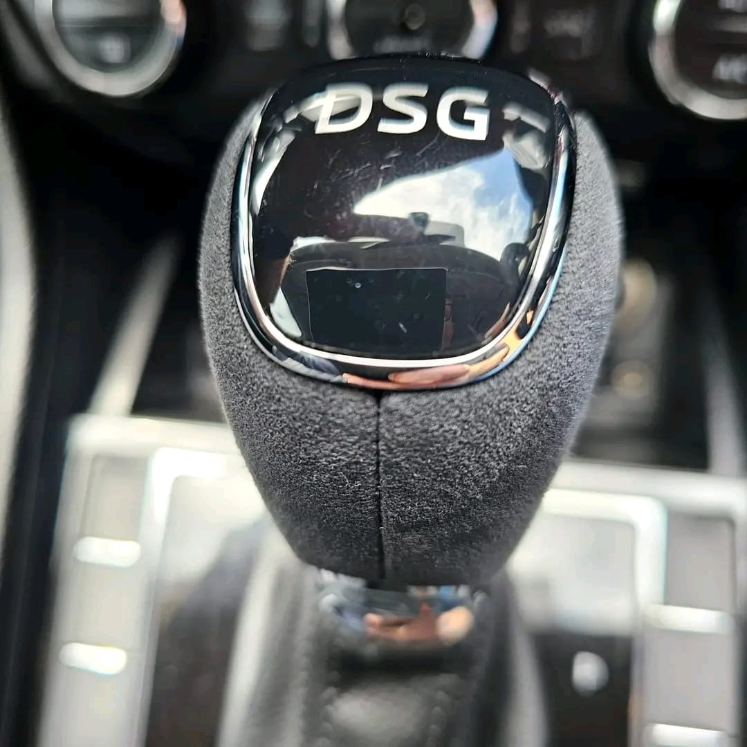 Alcantara / Perforovaná - hlavica DSG ŠKODA - 10