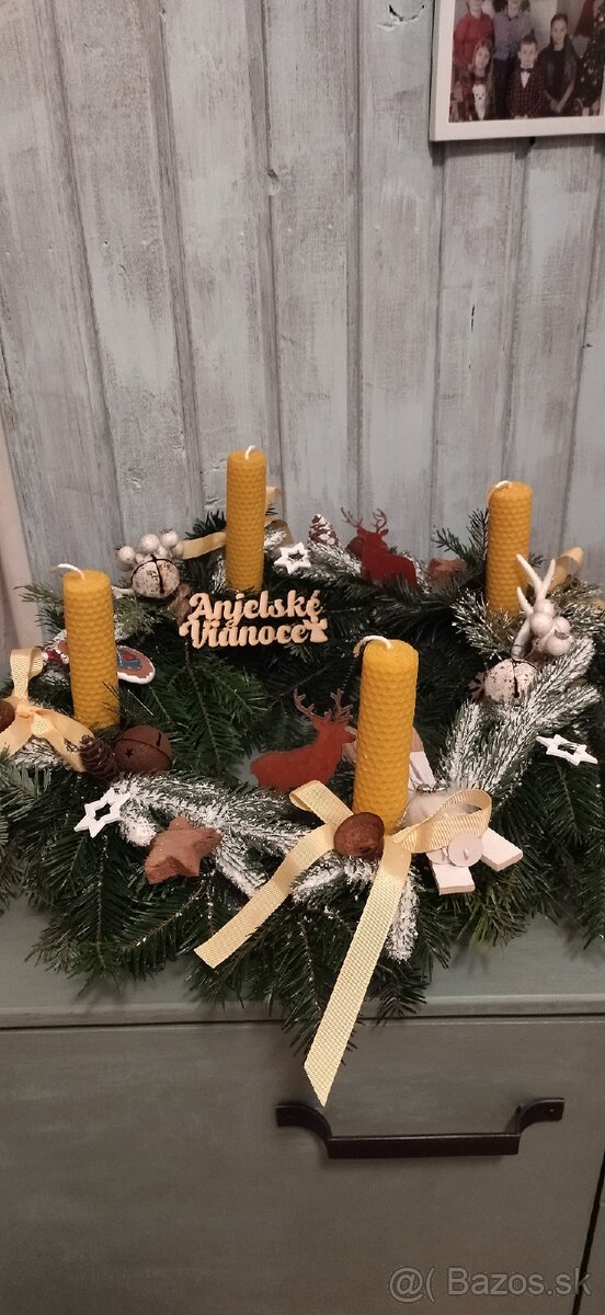 Adventný veniec zo zivej čačiny ,voňavý so sviečkami - 10