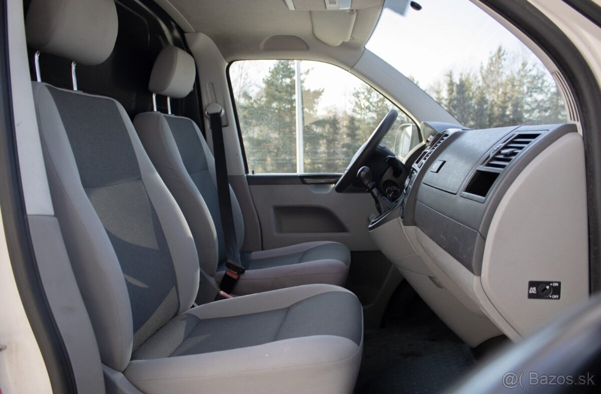 Volkswagen Transporter T5 2.0 TDI LR. - 10