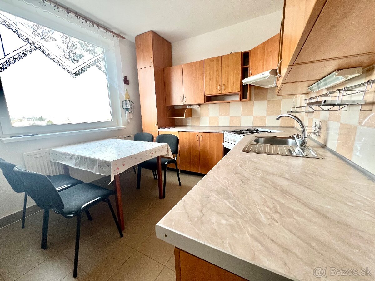 SIMI real - 3 izbový byt s balkónom - ihneď k dispozícii - 10