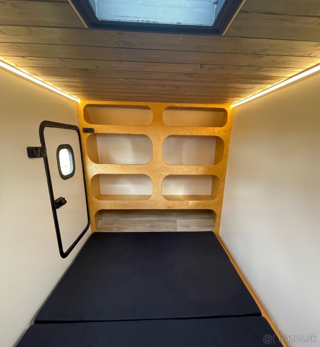 Karavan,minikaravan na prodej, skvelý stav. rv 2025 - 10