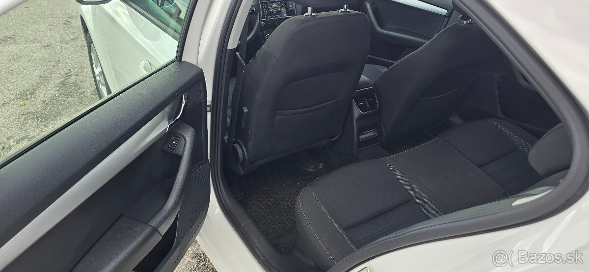 Škoda Octavia 1,6TDI 85kW Ambition 1/2020-130.000km - 10