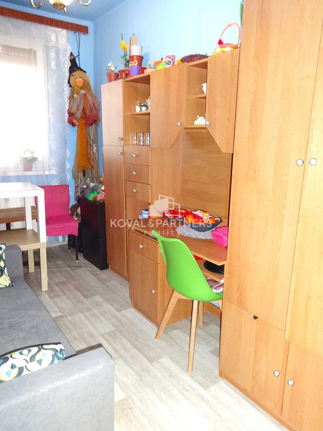 Na predaj 3-izbový byt s logiou 59,30m2 - Levice - 10