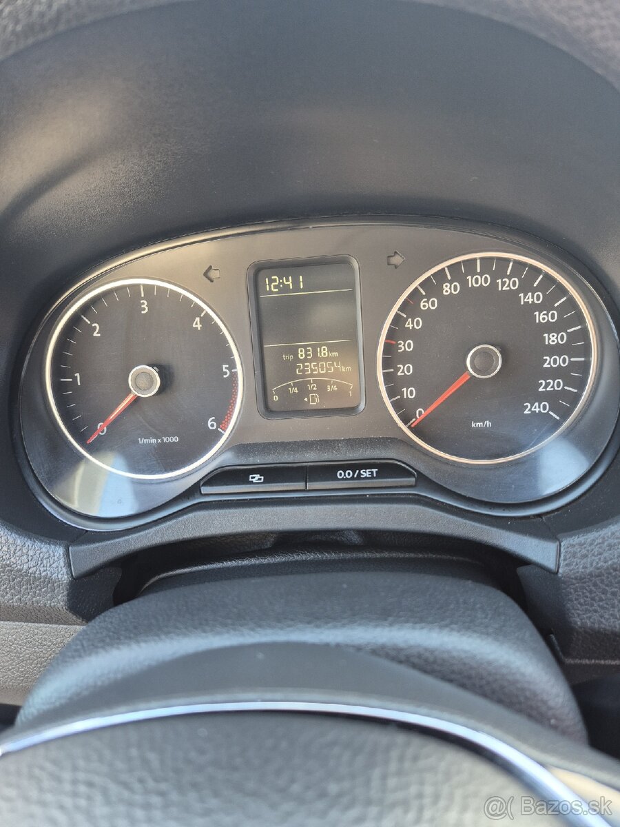 Volkswagen Amarok - 10