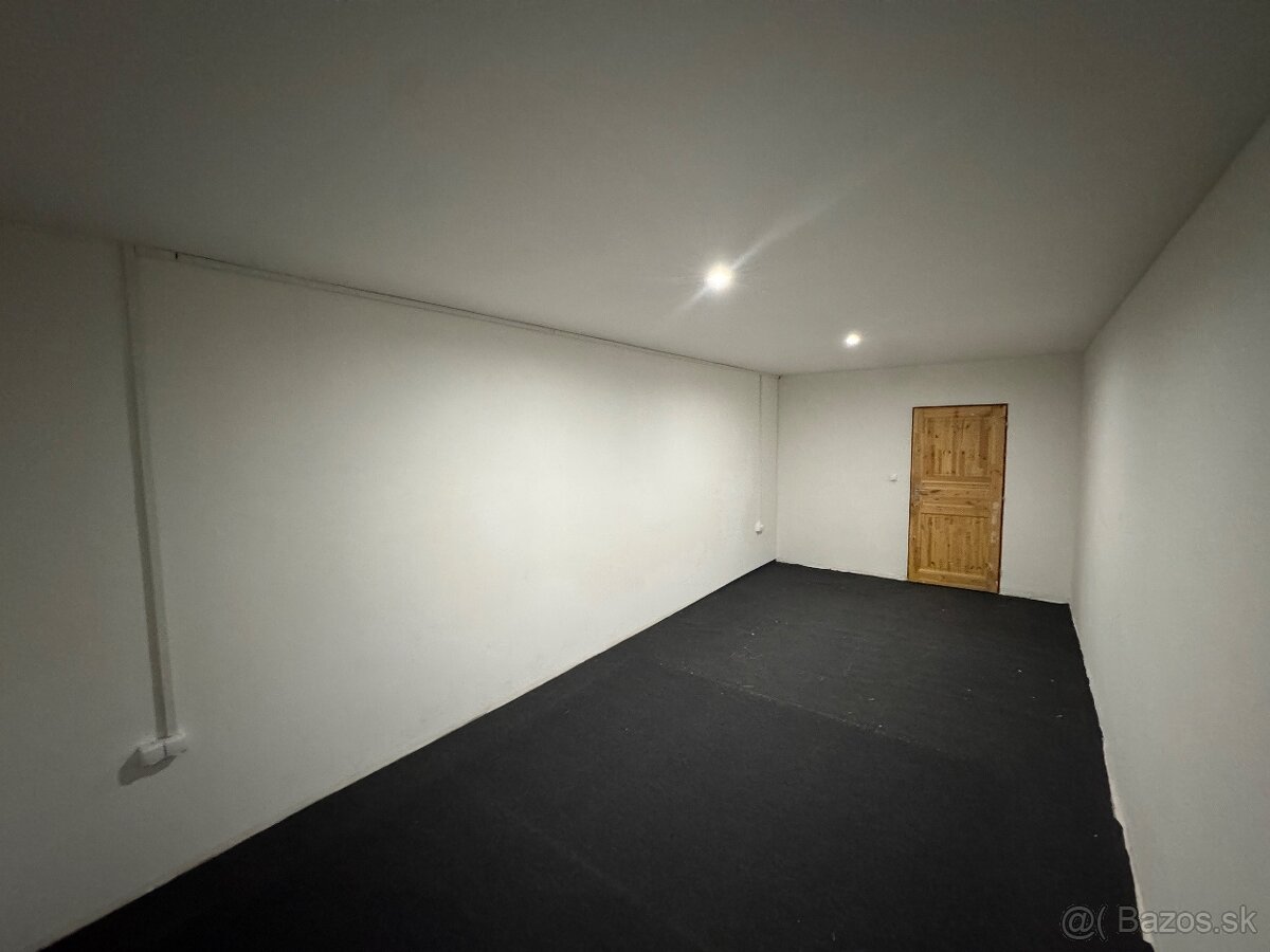 ++Skladové priestory 462 m2++ 100% obsadenosť nájomníkmi - 10
