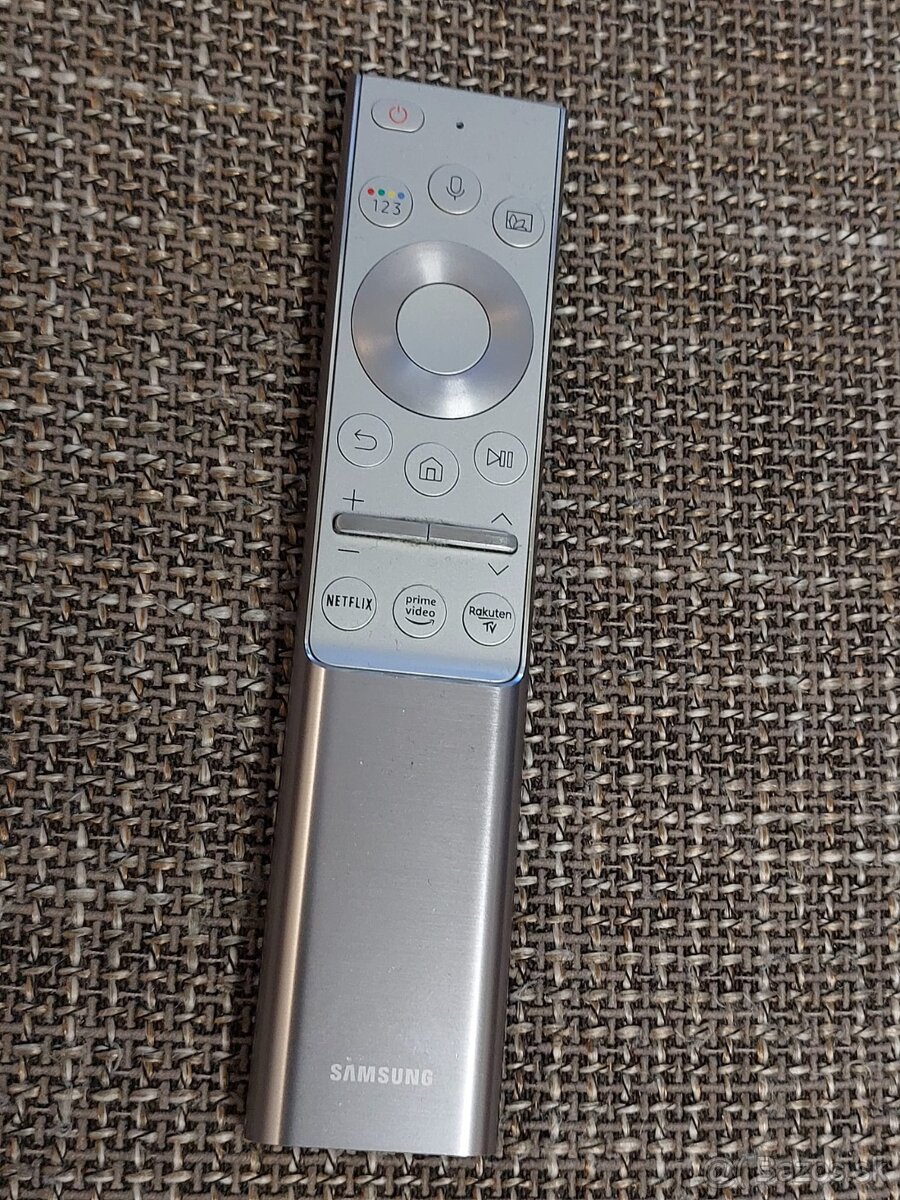 43“ QLED Samsung 4K UHD Smart TV - 10