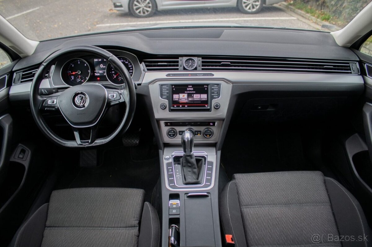 Volkswagen Passat Variant 1.6TDI DSG - 10