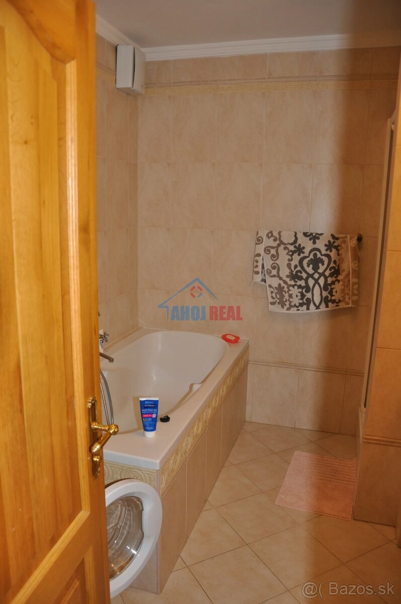 ZÁMOCKÁ" novostavba v STAROM MESTE pod hradom. - 10